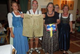 Dirndl und Bua Golfturnier